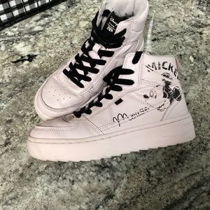 ZARA Girls Disney Pink Hightop Sneakers Size 2